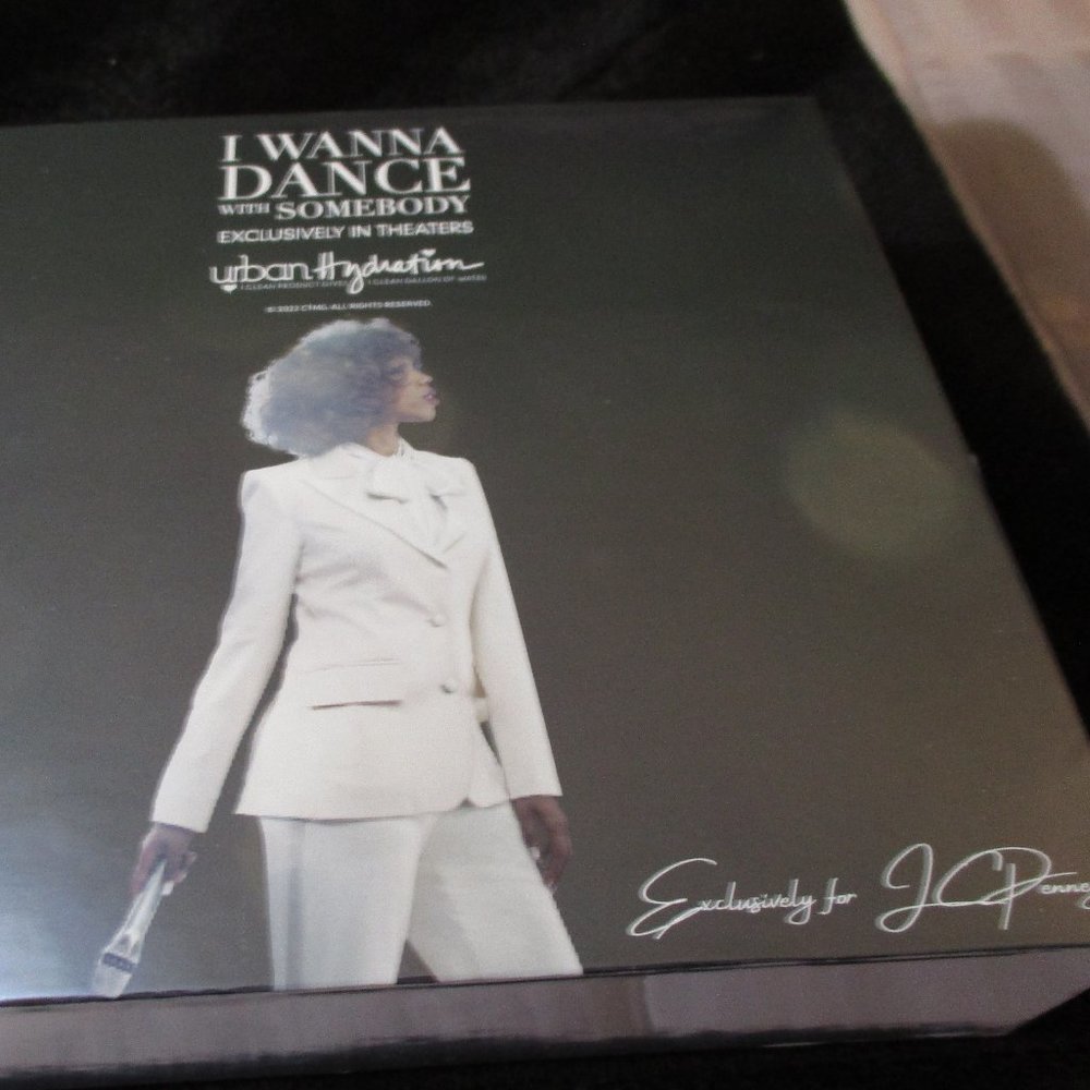 Whitney Houston Urban Hydration Body Lotion Body Oil Body Spray I Wanna Dance